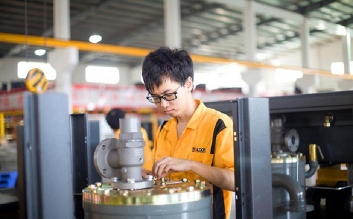 對應(yīng)空壓機(jī)滲油、滴油、漏油，處理方法原來是這樣！